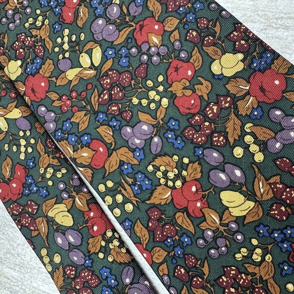 BROOKS BROTHERS Makers‎ Colorful Fruit Silk Tie Burgundy Red Blue Necktie - Picture 1 of 8